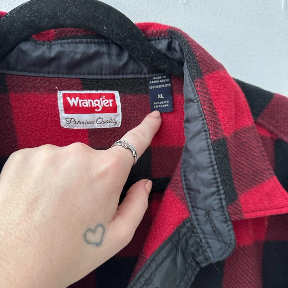 Wrangler Fleece Button Down - Picture 3 of 3